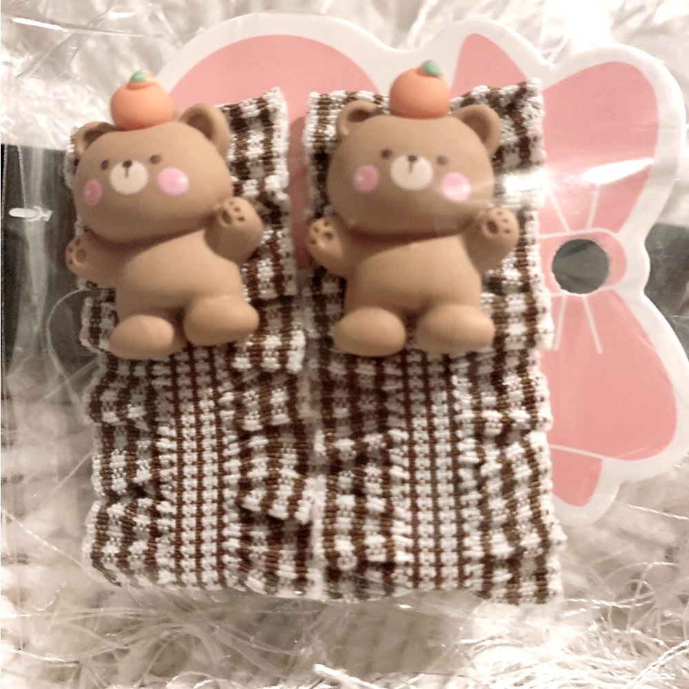 Bear hair clips